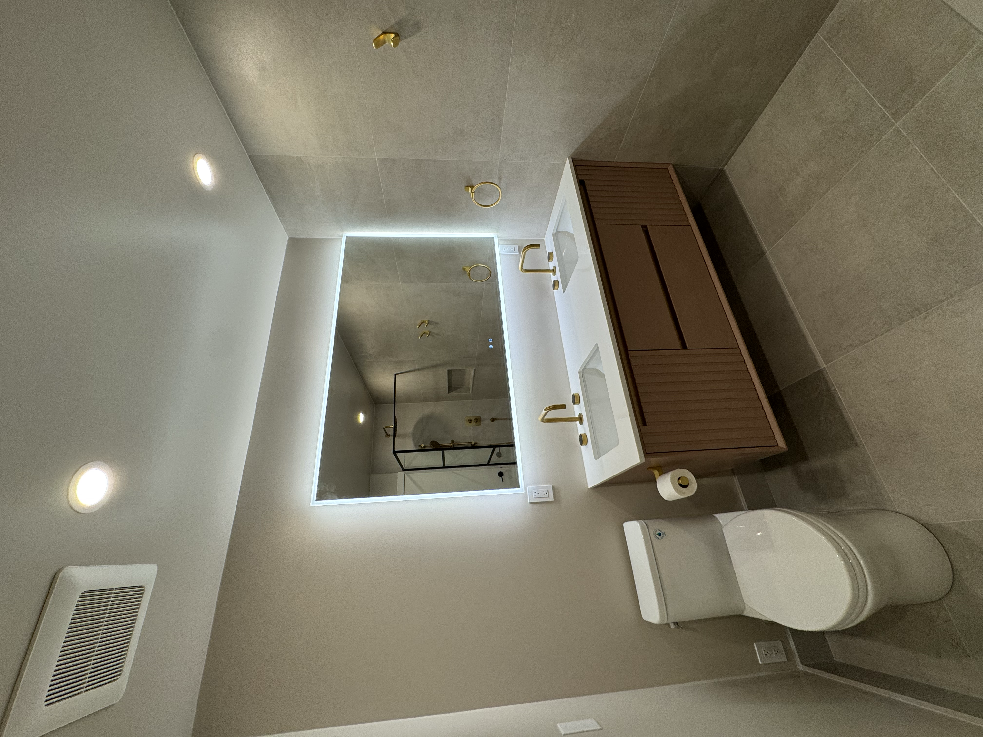 Bathroom renovation by Osoba Renos & Design