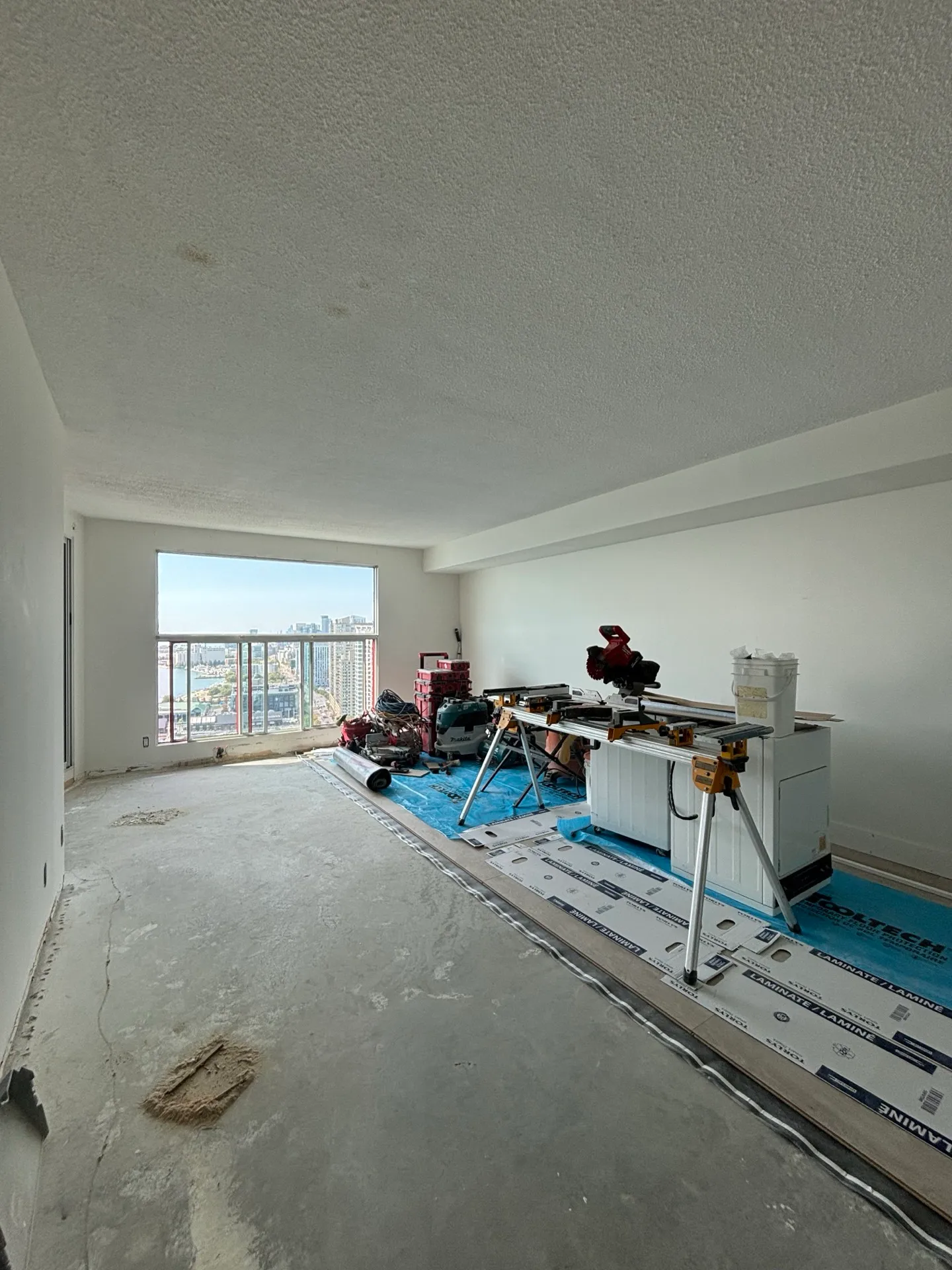 Downtown toronto harbour square condo renovation gallery 03