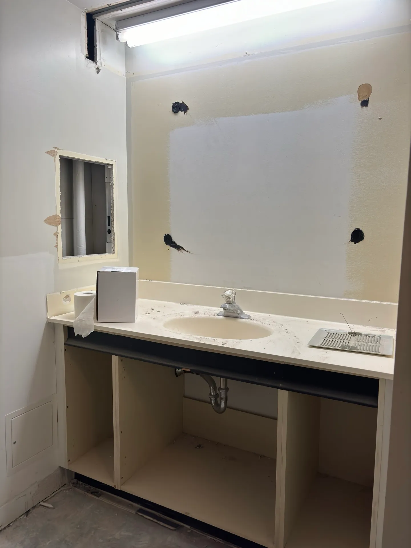 Downtown toronto harbour square condo renovation gallery 05