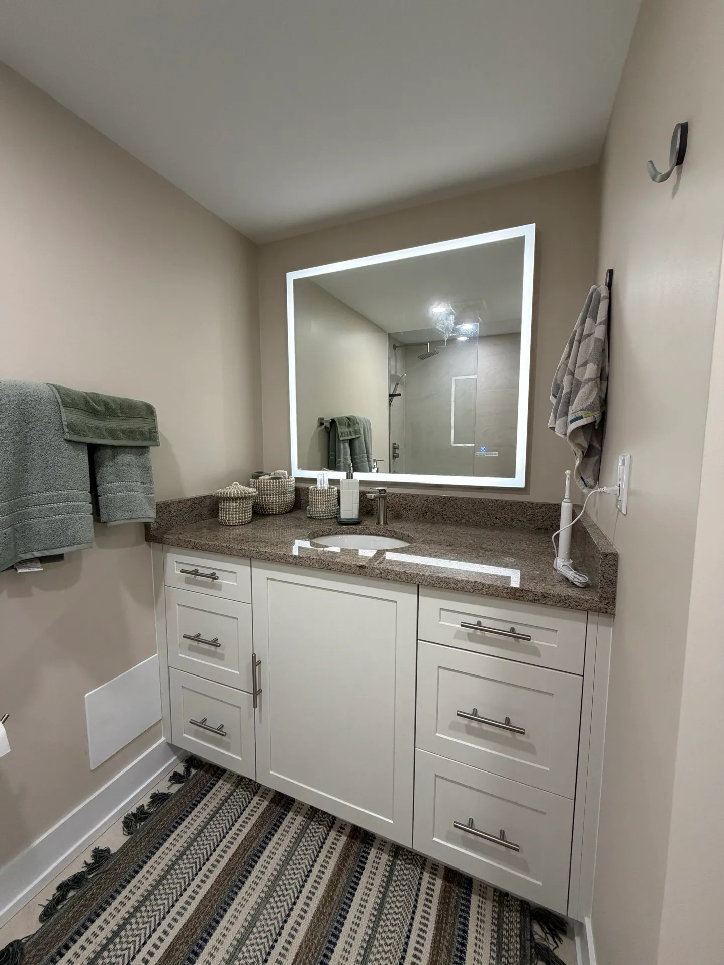 Downtown toronto harbour square condo renovation gallery 06