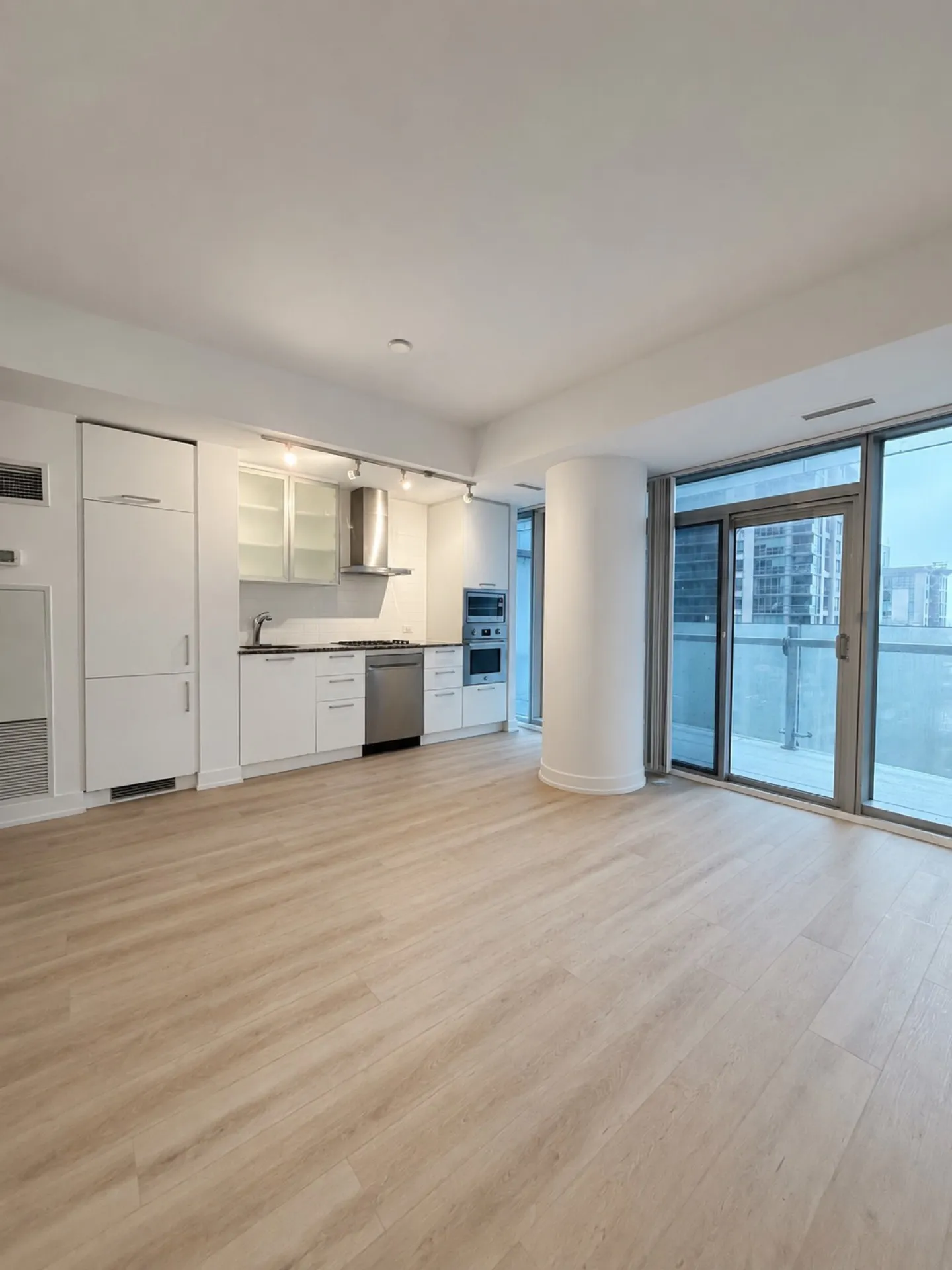 Downtown toronto ice condos renovation gallery 02
