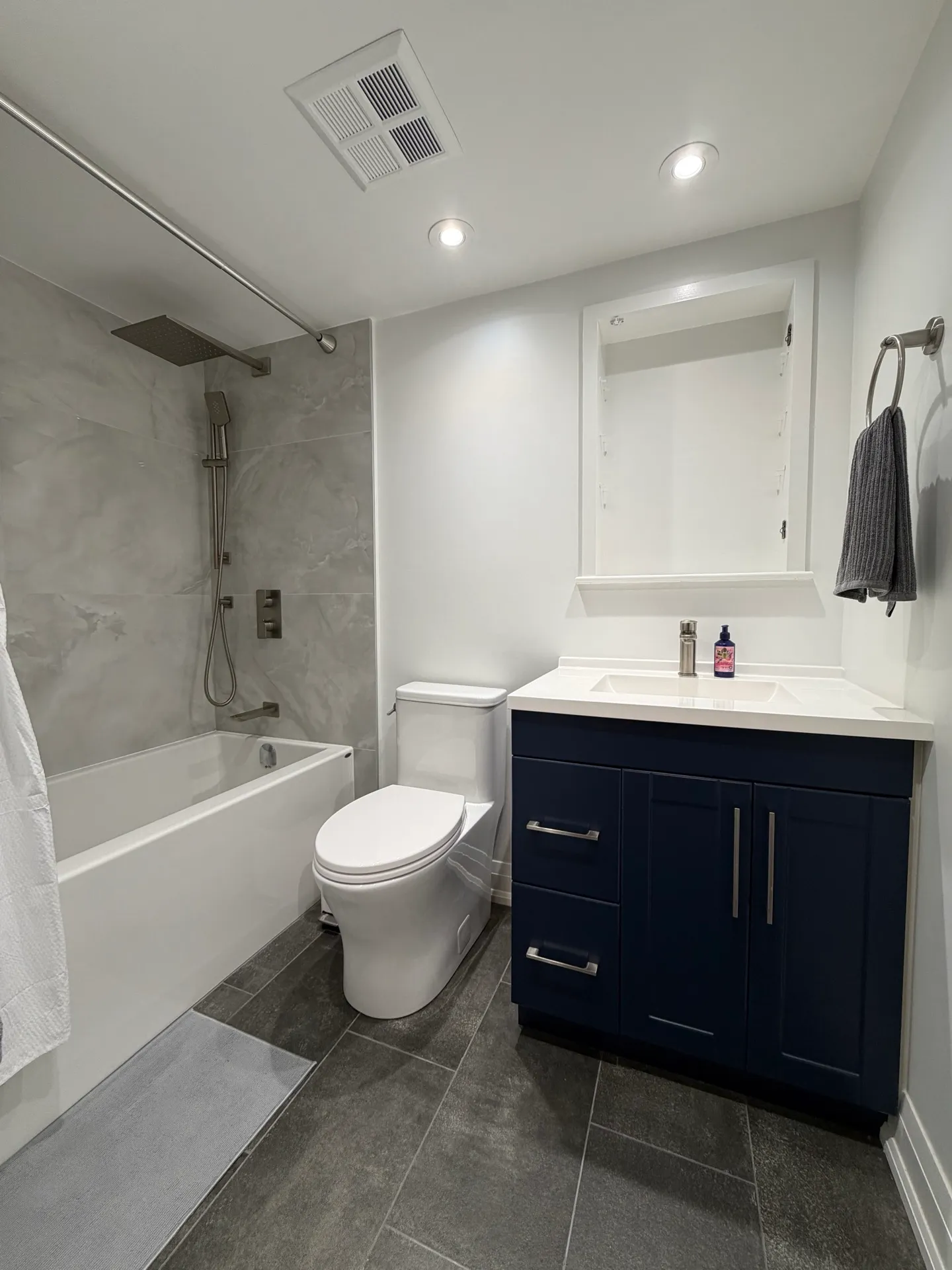 Downtown toronto scandinavian full condo renovation gallery 09