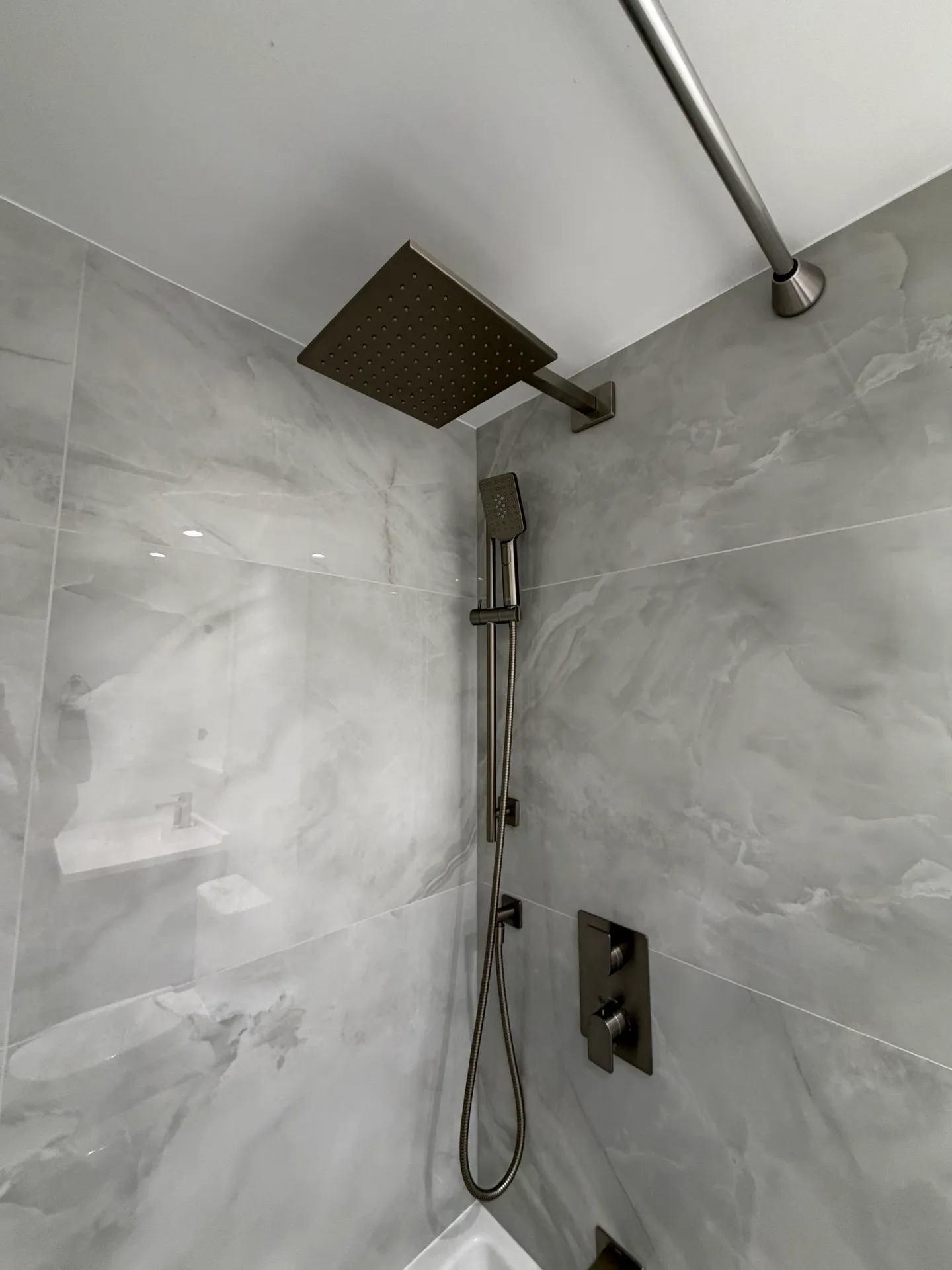 Downtown toronto scandinavian full condo renovation gallery 10