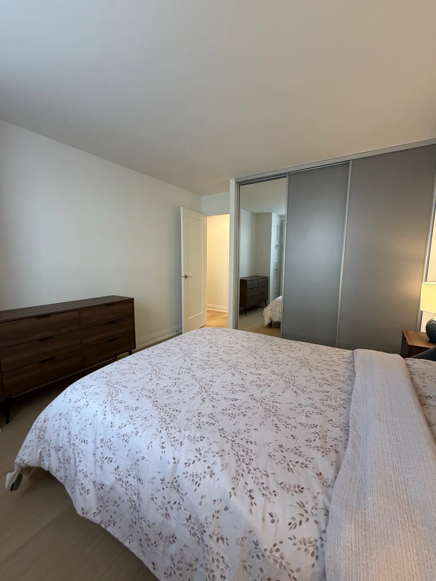 Downtown toronto scandinavian full condo renovation gallery 14