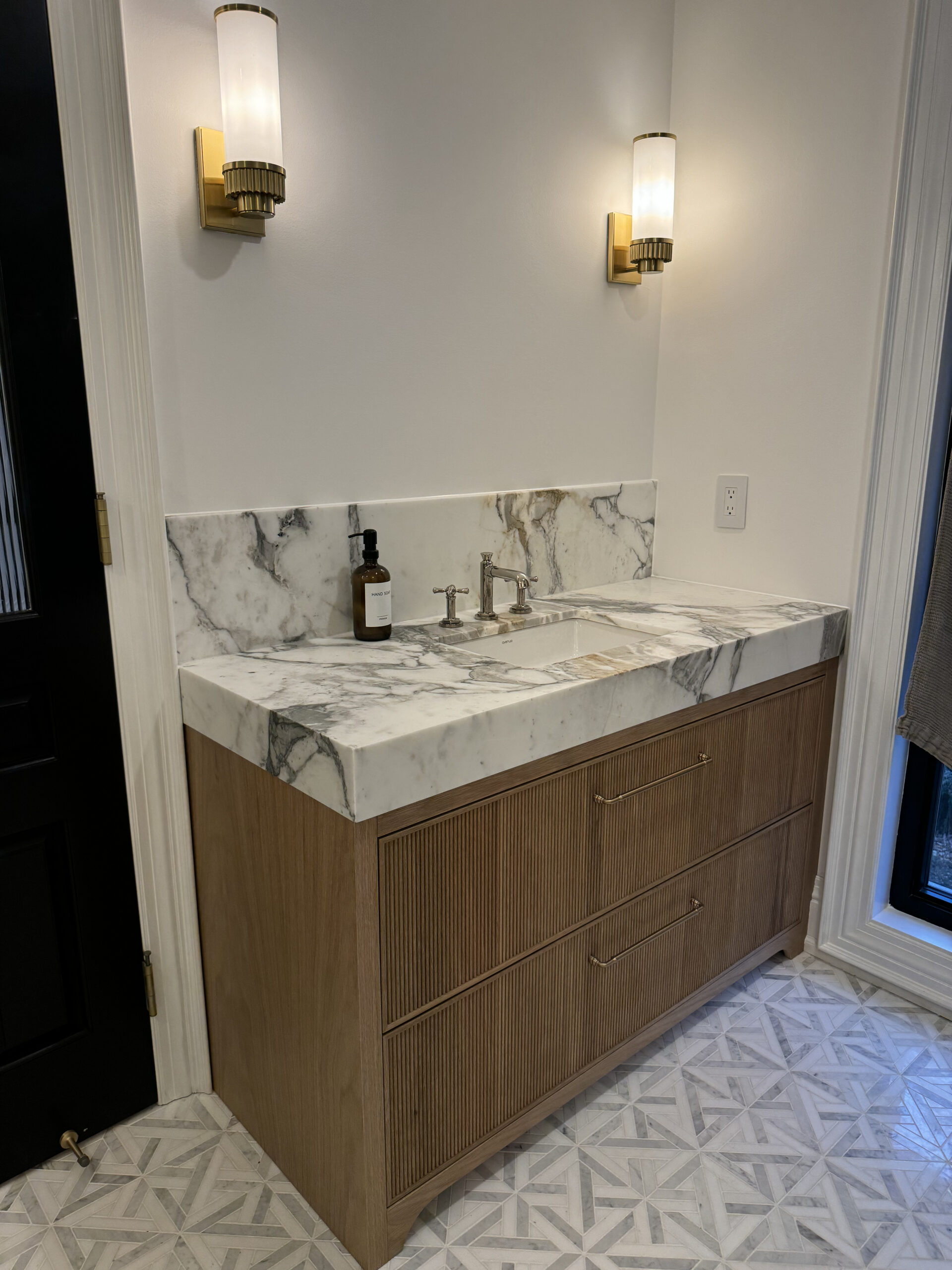 Modern bathroom vanity marble top