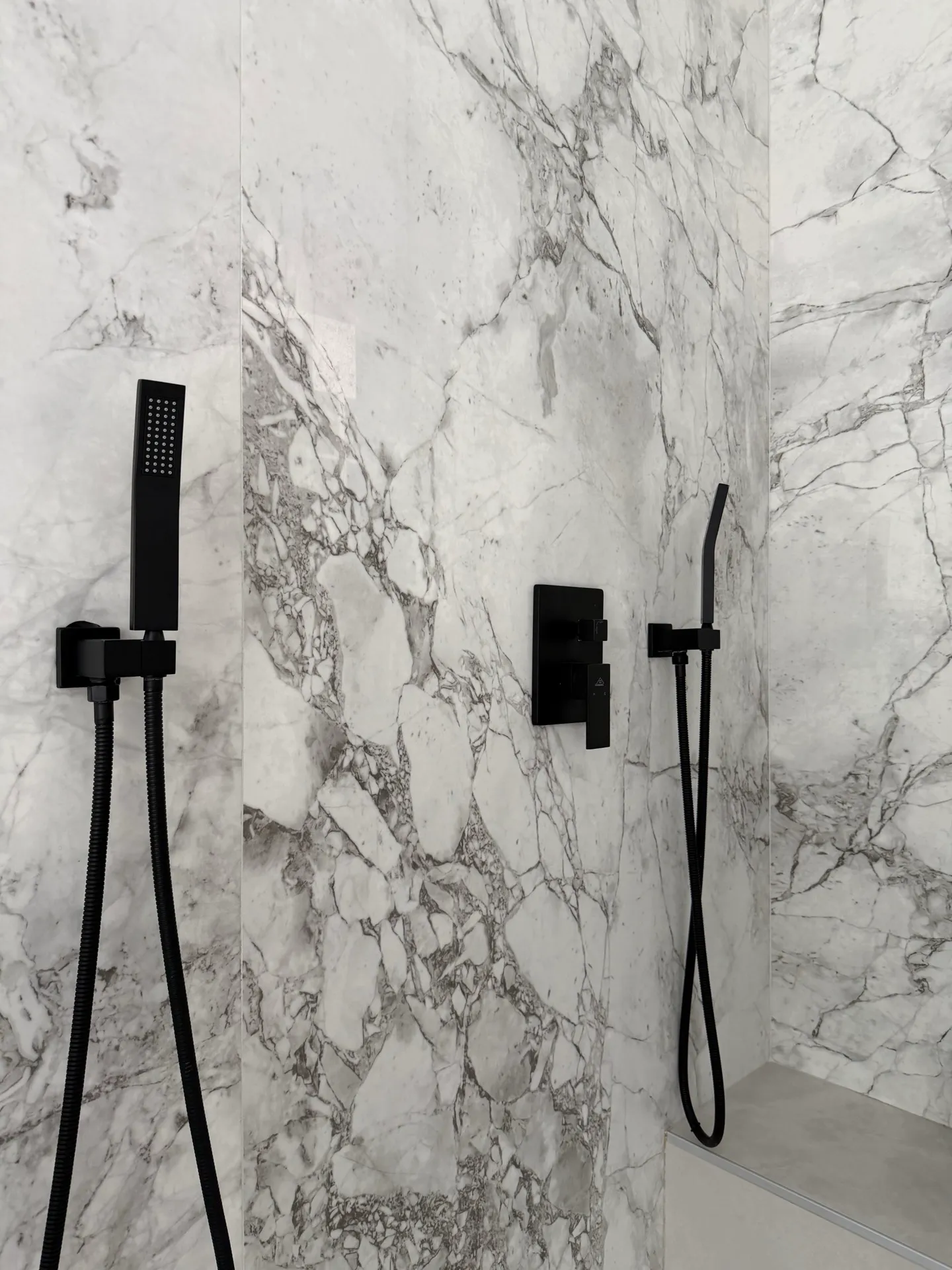 Gallery 23 — Lakefront Full House Renovation