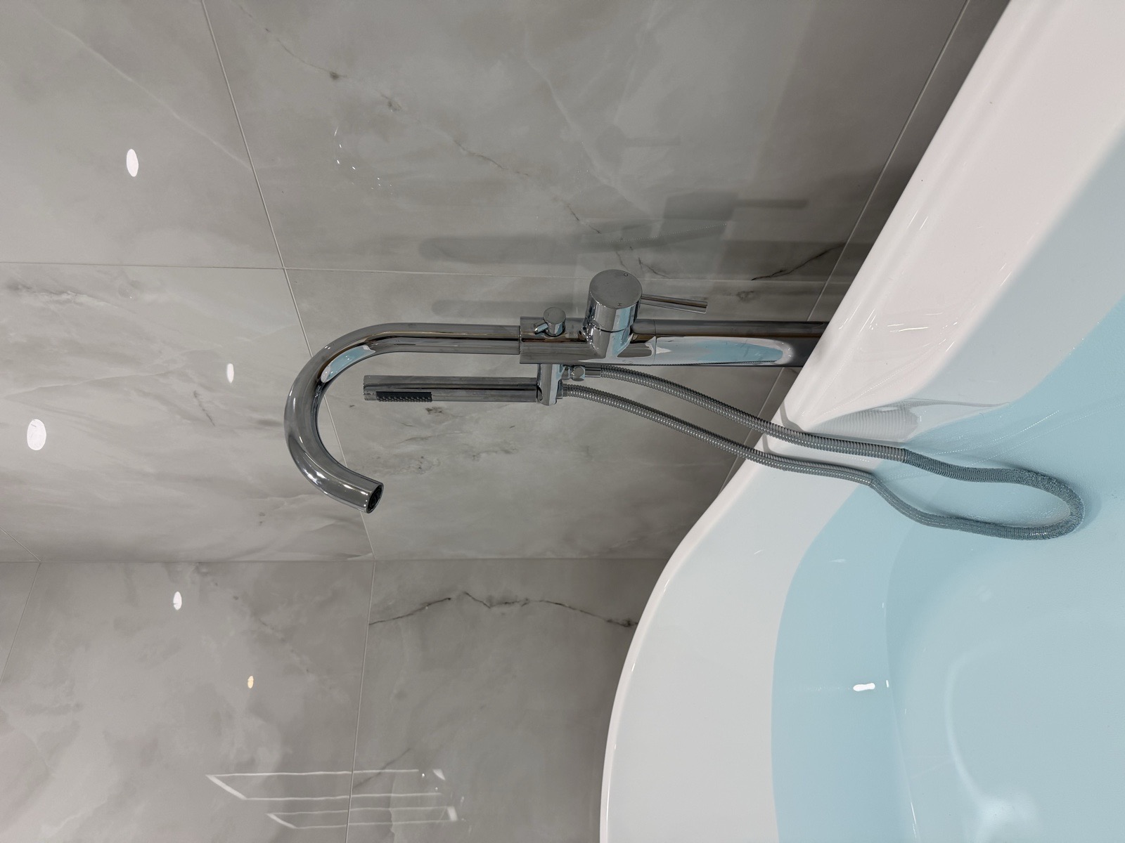 Mississauga luxury condo bathroom renovation freestanding tub filler