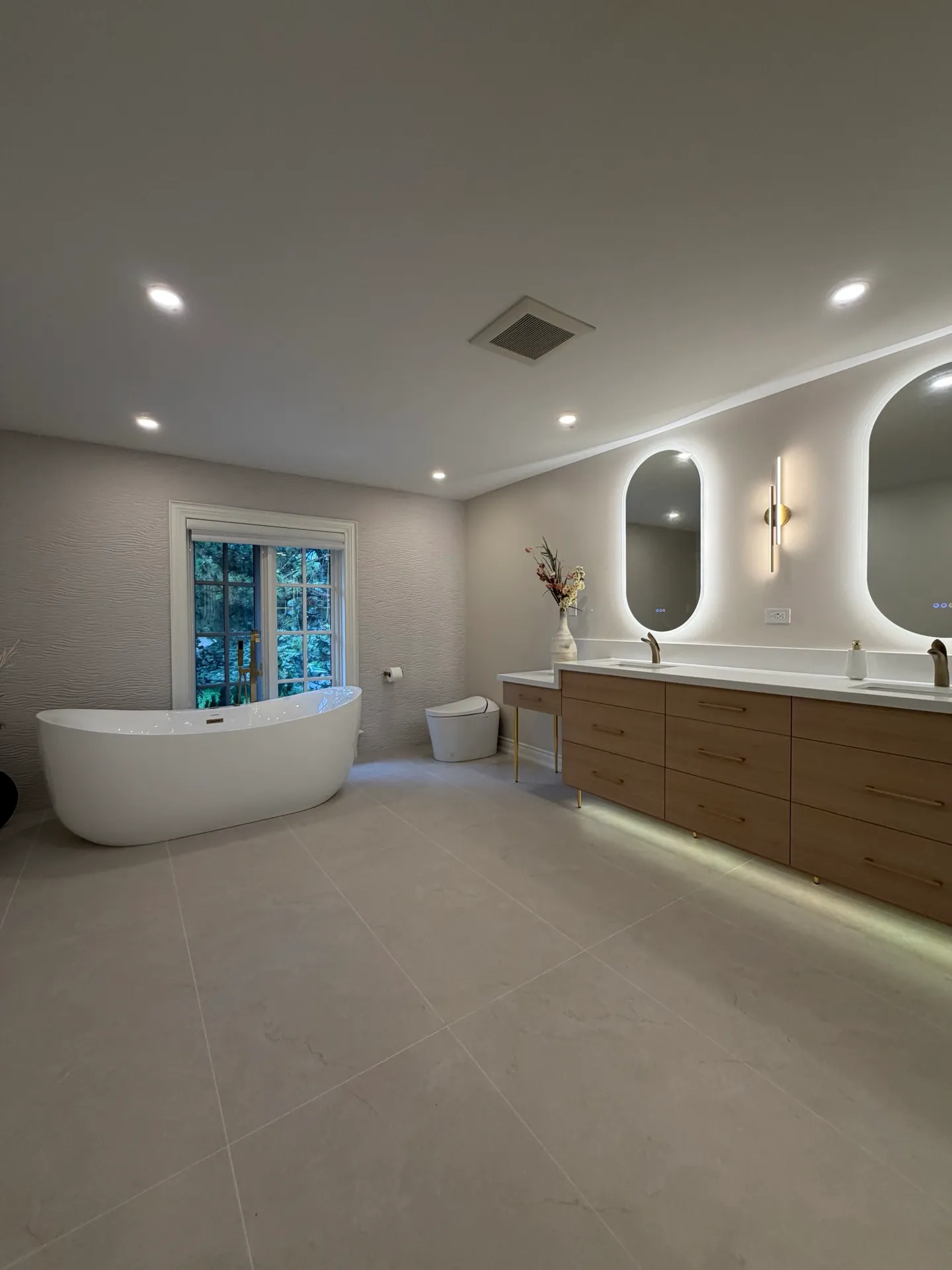 Gallery 02 — Mississauga Road Luxury Bathroom Renovation