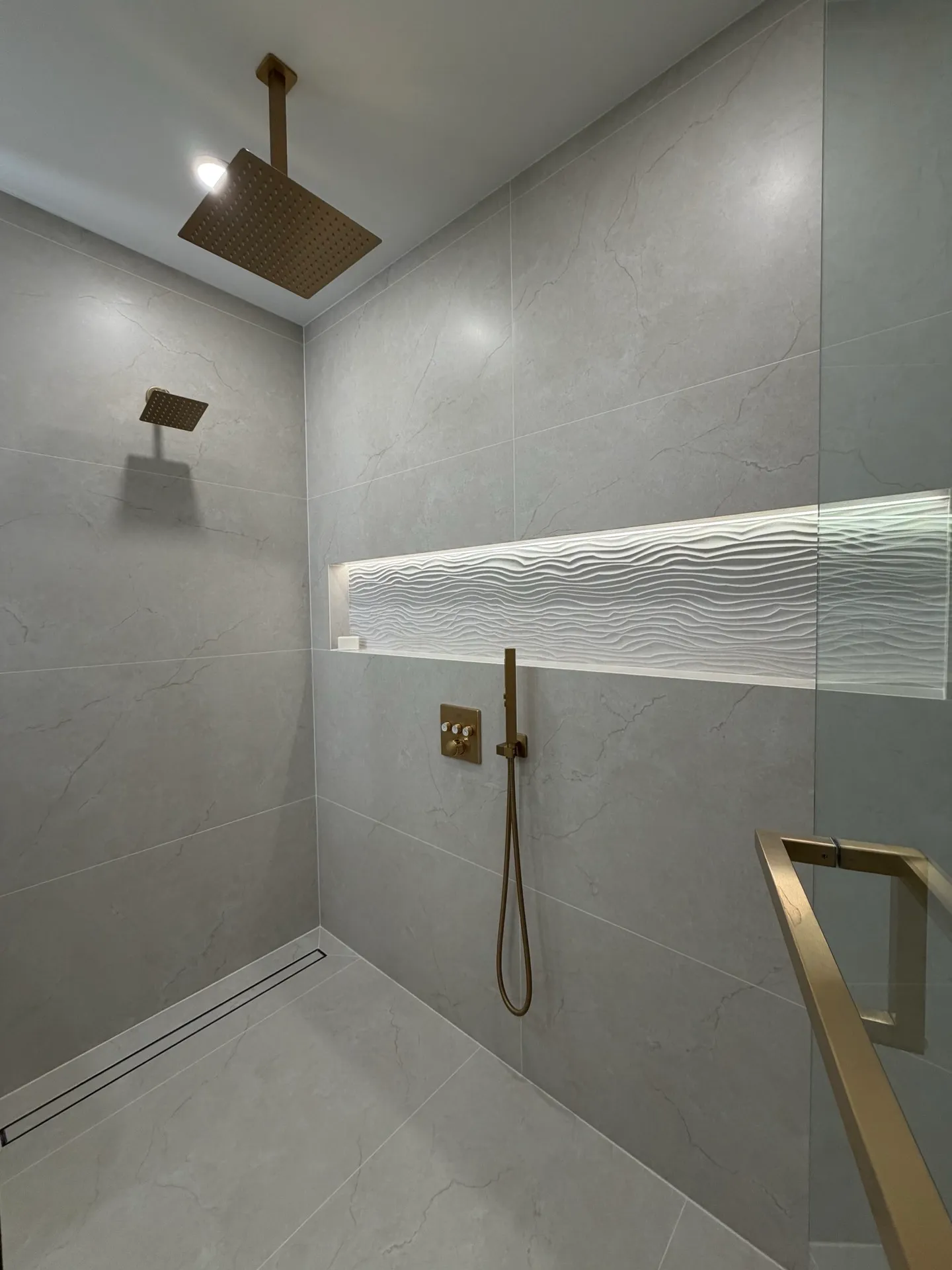 Gallery 05 — Mississauga Road Luxury Bathroom Renovation