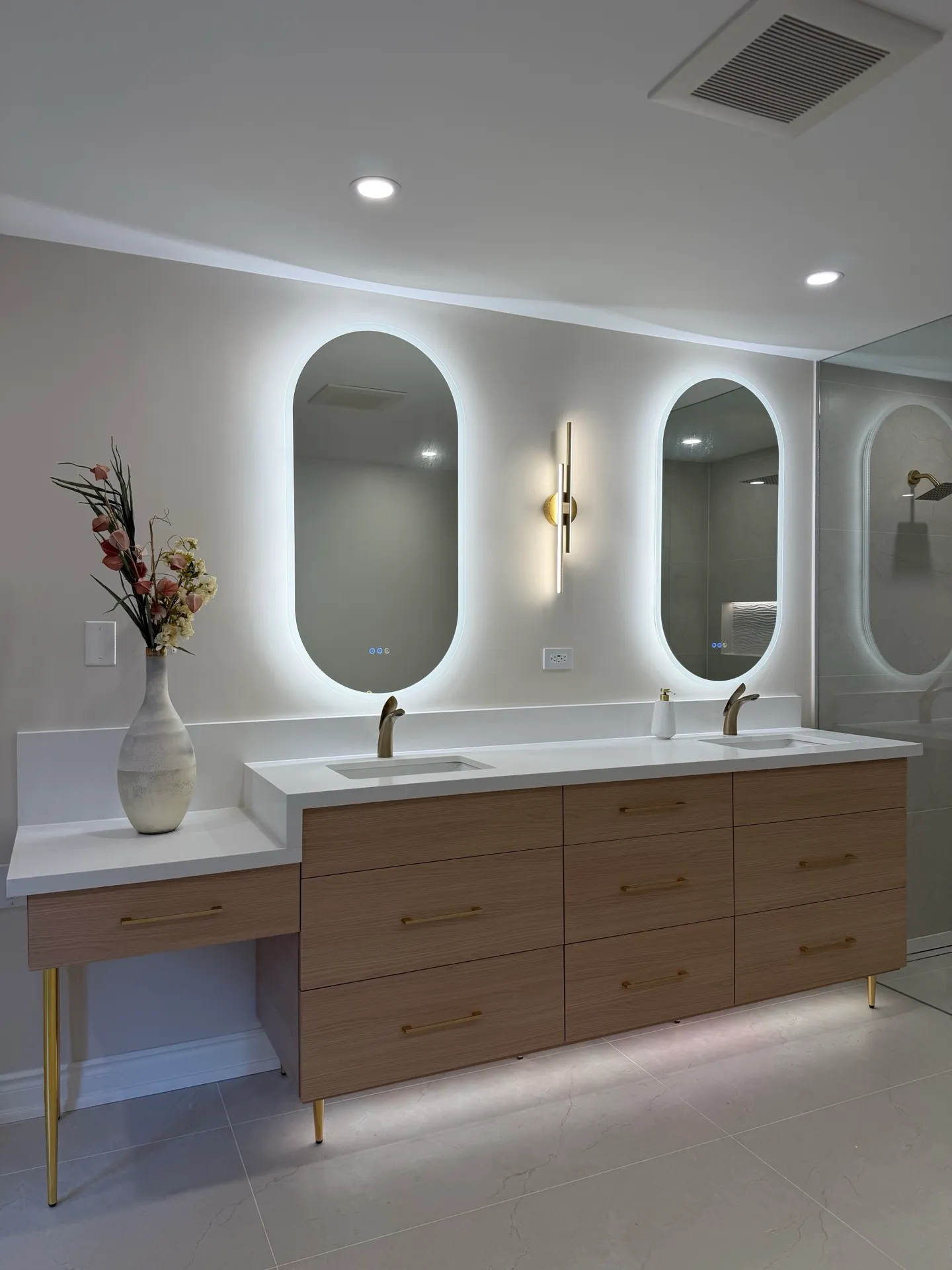 Gallery 09 — Mississauga Road Luxury Bathroom Renovation