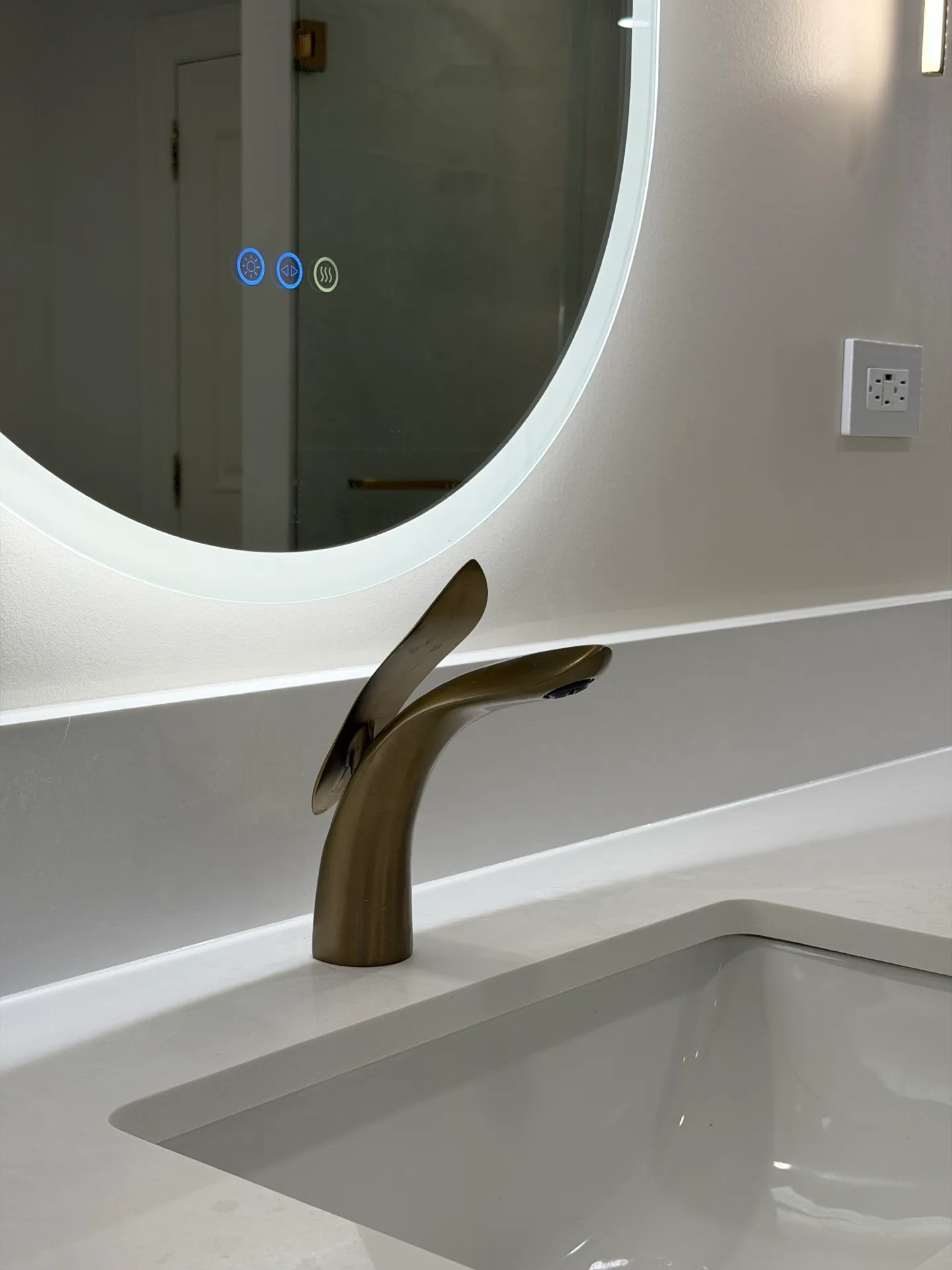 Gallery 11 — Mississauga Road Luxury Bathroom Renovation