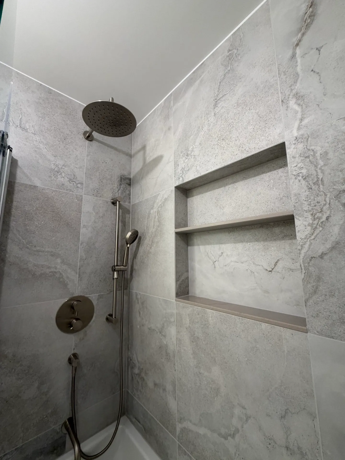 Gallery 12 — Mississauga Whole Home Renovation