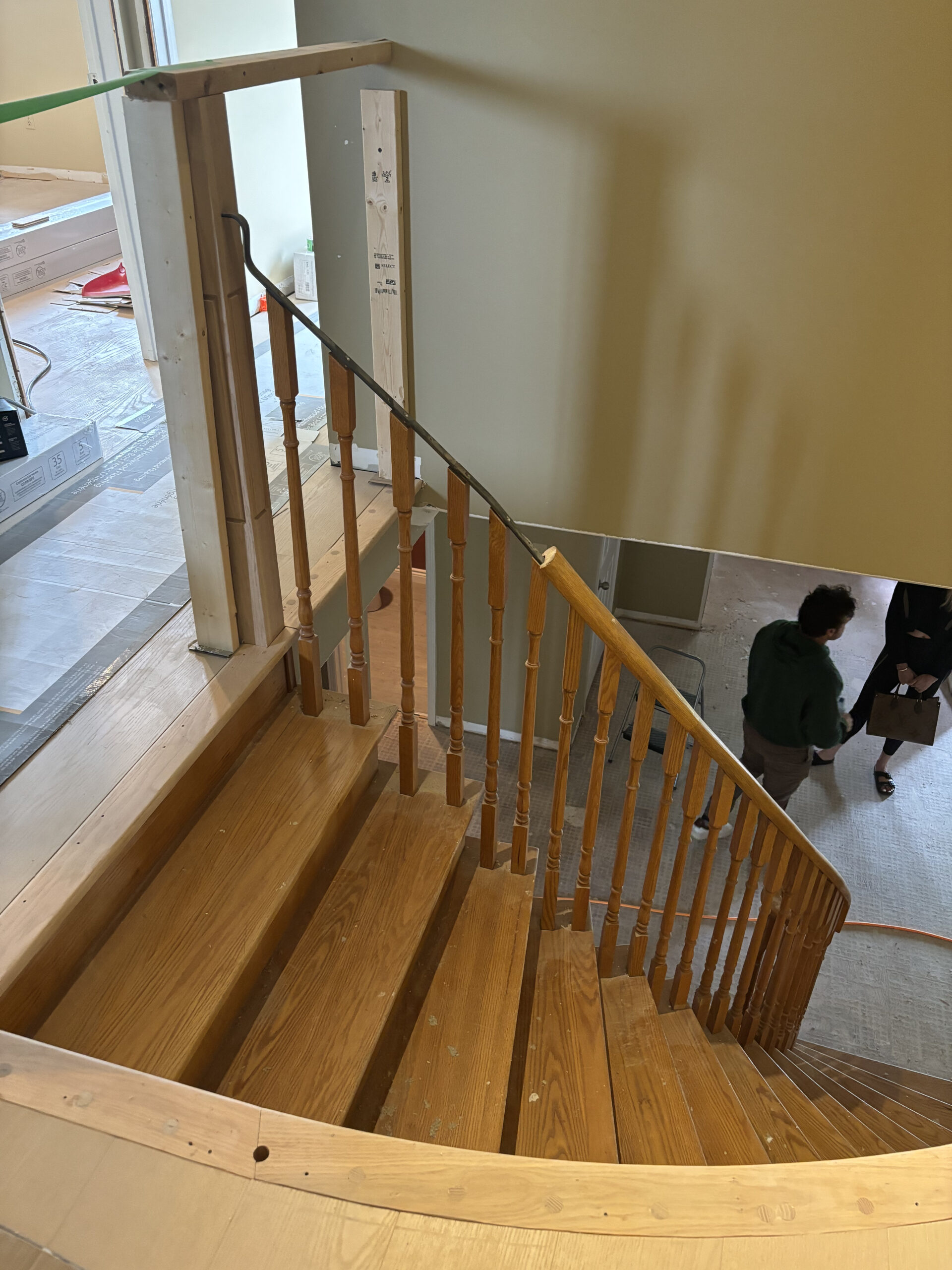 Osoba renos curved staircase top view